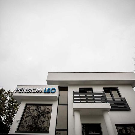 Pension Leo Berlijn Buitenkant foto