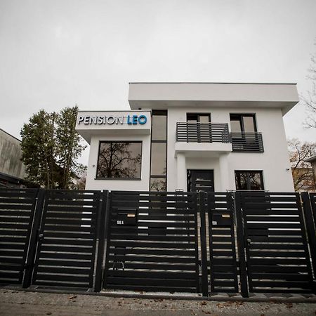Pension Leo Berlijn Buitenkant foto