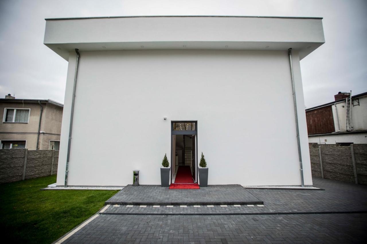 Pension Leo Berlijn Buitenkant foto